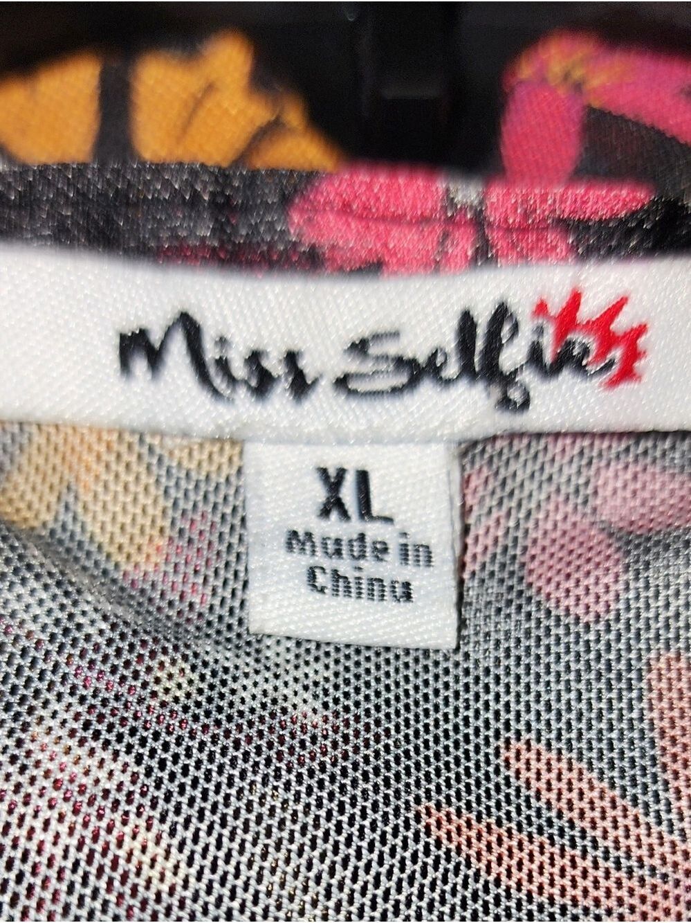 Miss Selfie Floral Sleeveless Blouse Size Extra Large - Picture 4 of 7